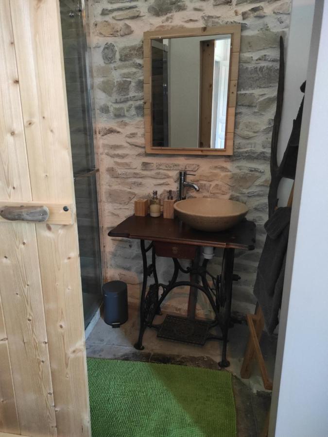 Bed and Breakfast La Vigneronne Des Costieres Вовер Экстерьер фото